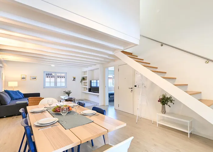 Ao Pe Da Se Next To Cathedral By Se דירה